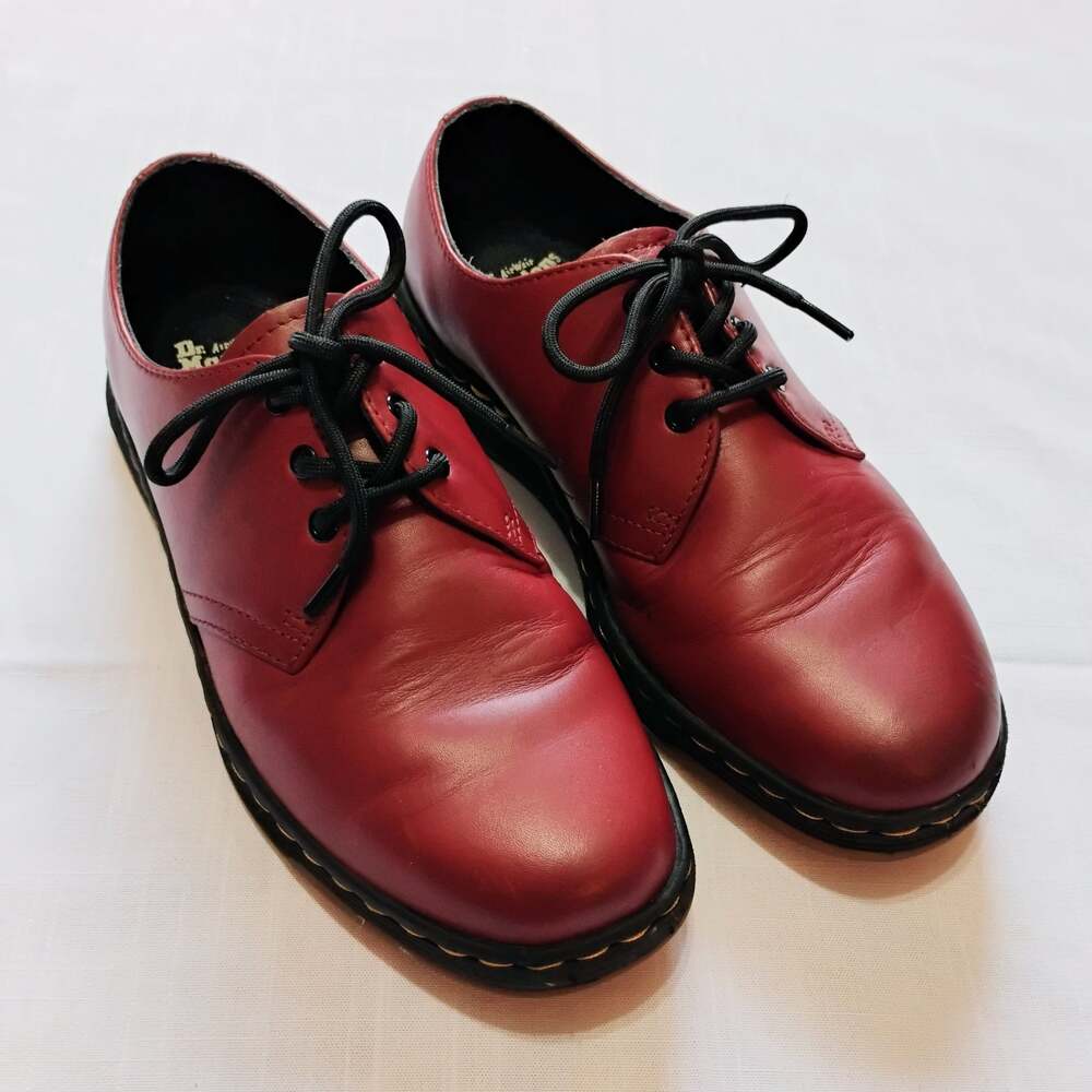 Dr. Martens Cavendish Cherry Red Leather Oxford Shoes SoftWair Low Top Comfort
